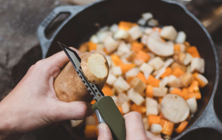 Cutting Through the Wild: Skills That Build Real Outdoor Confidence